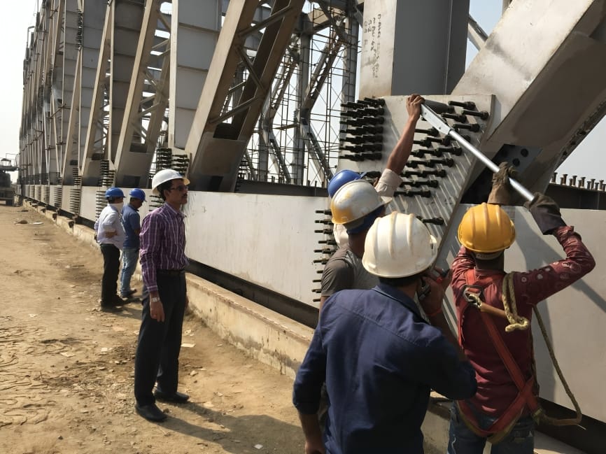 bolt tightening services